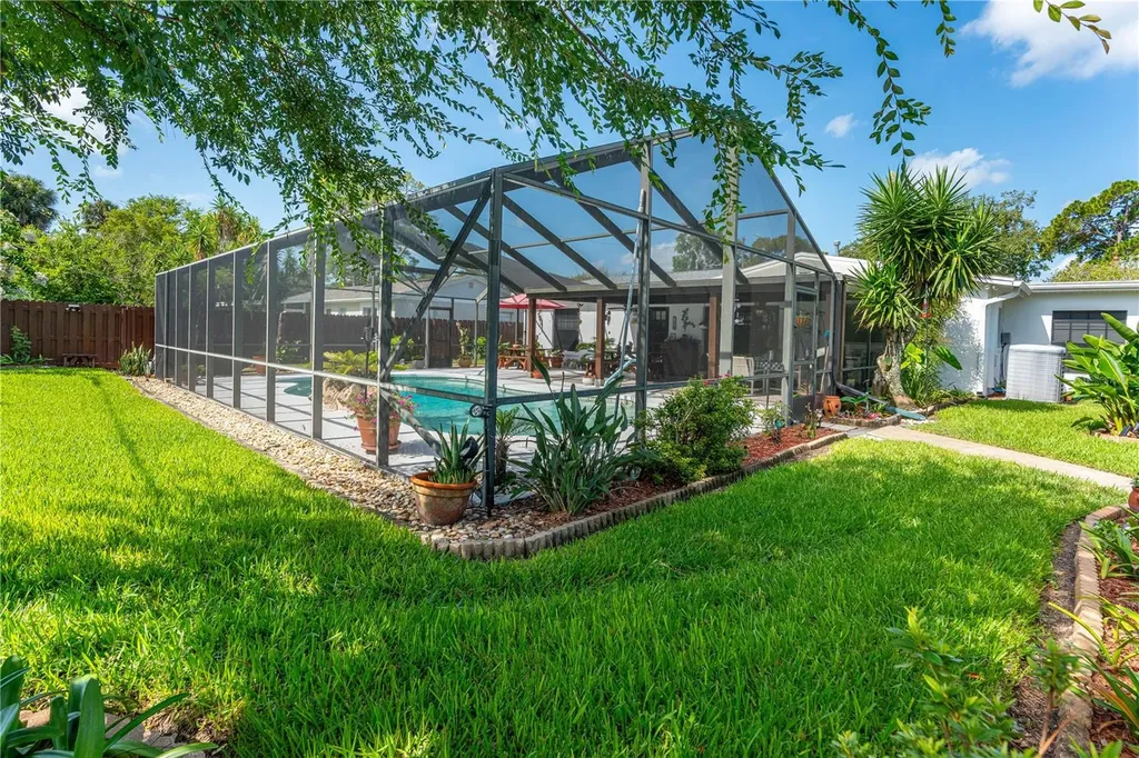 2143 Evergreen Terrace Daytona Beach FL 32119