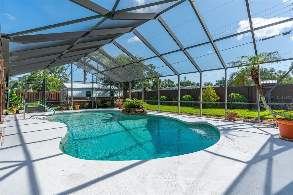 2143 Evergreen Terrace Daytona Beach FL 32119
