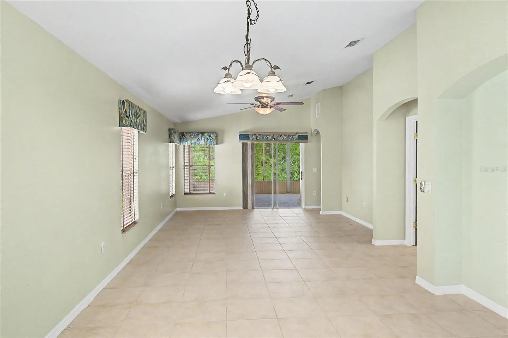 204 Grand Canal Drive Kissimmee FL 34759
