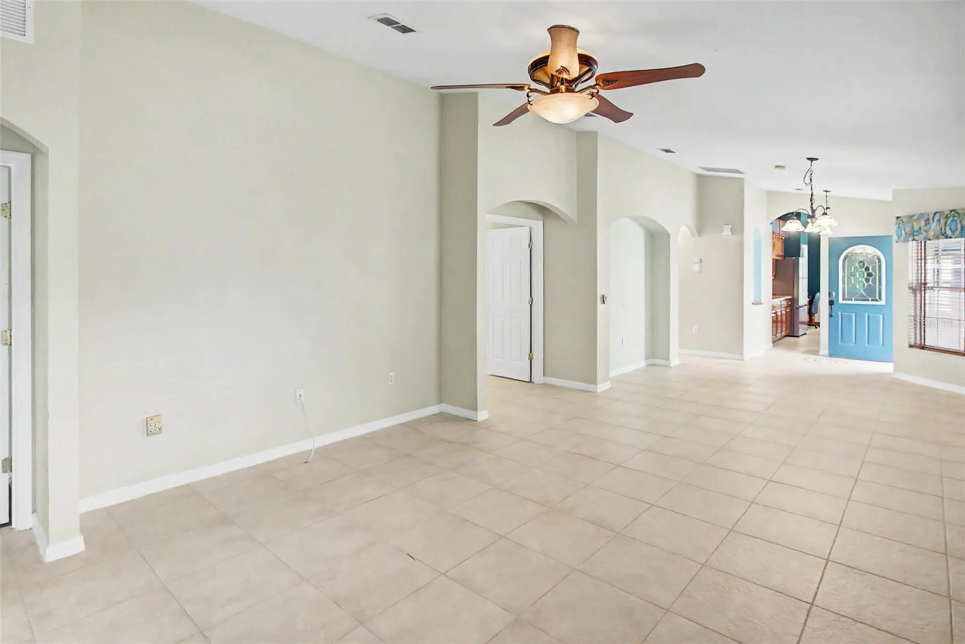 204 Grand Canal Drive Kissimmee FL 34759