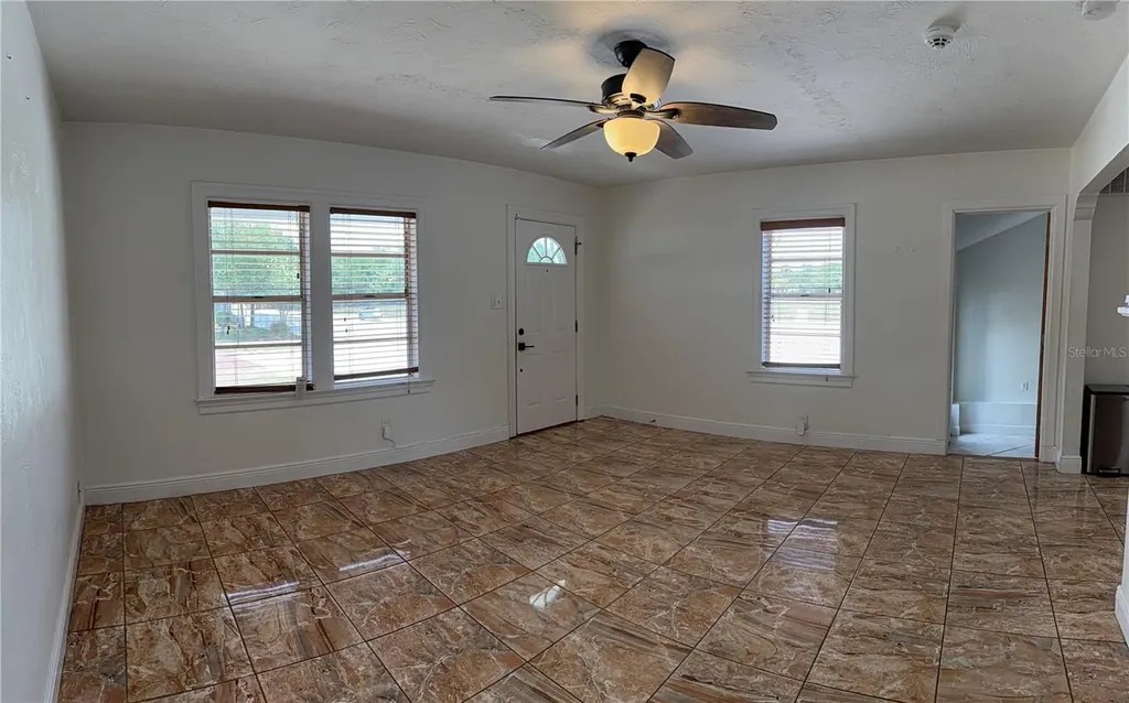 702 W Peninsular Street Tampa FL 33603