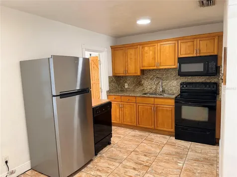 702 W Peninsular Street Tampa FL 33603