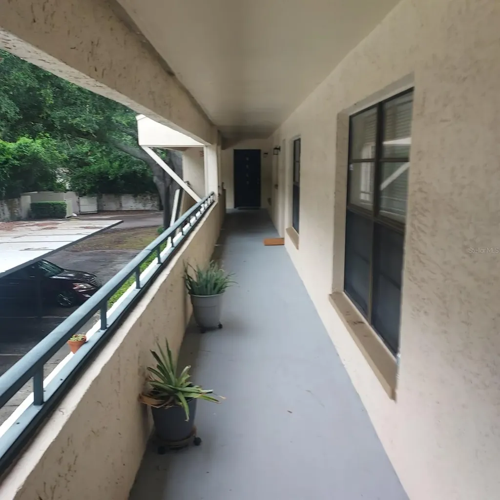 4927 Puritan Circle Tampa FL 33617