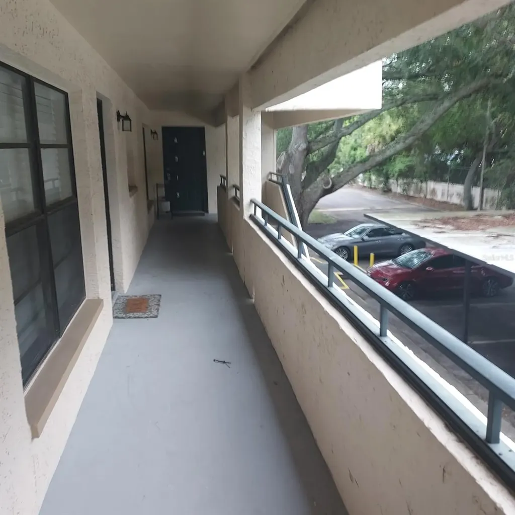 4927 Puritan Circle Tampa FL 33617