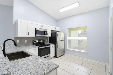 206 N Hawthorne Avenue Apopka FL 32703
