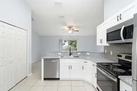 206 N Hawthorne Avenue Apopka FL 32703