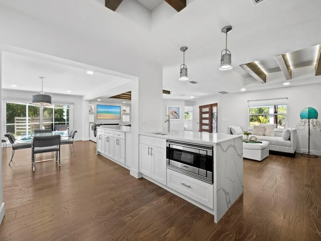 622 Tropical Circle Sarasota FL 34242