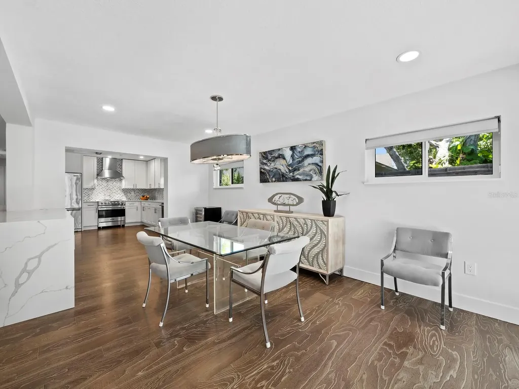 622 Tropical Circle Sarasota FL 34242