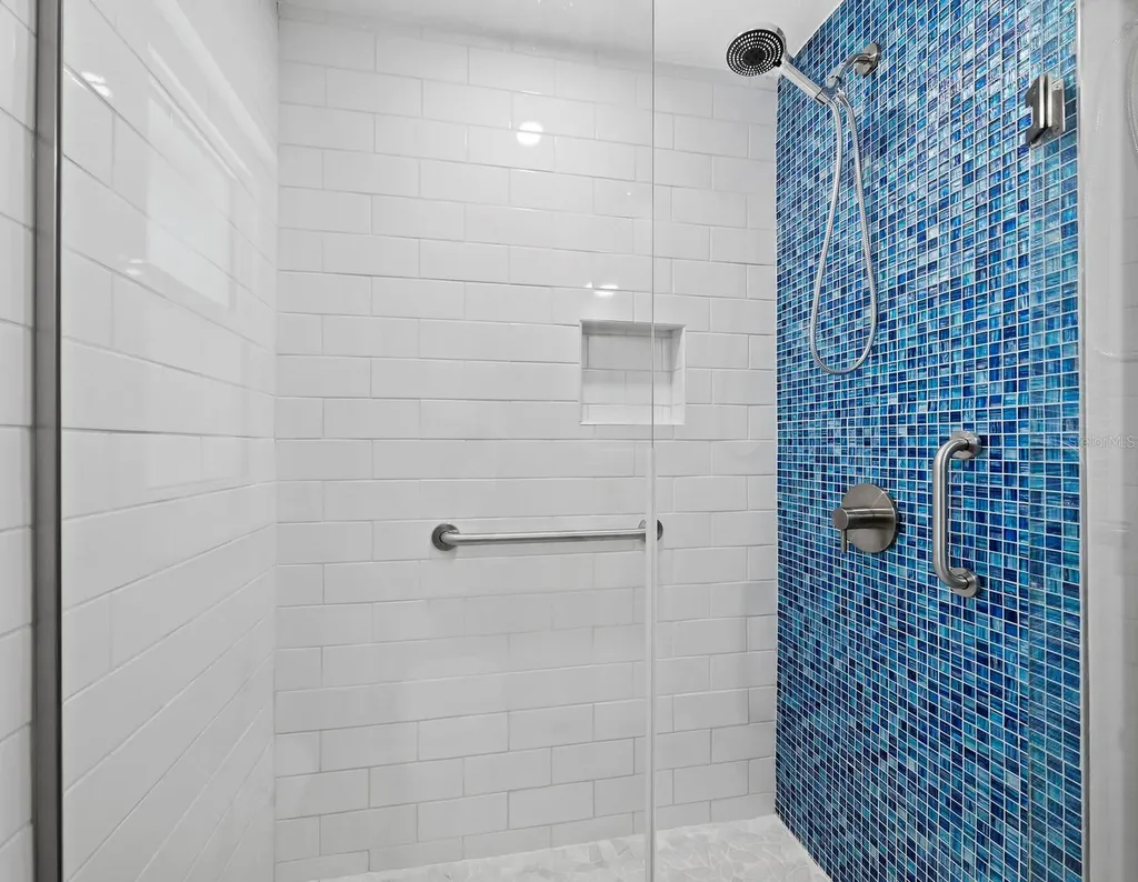 622 Tropical Circle Sarasota FL 34242