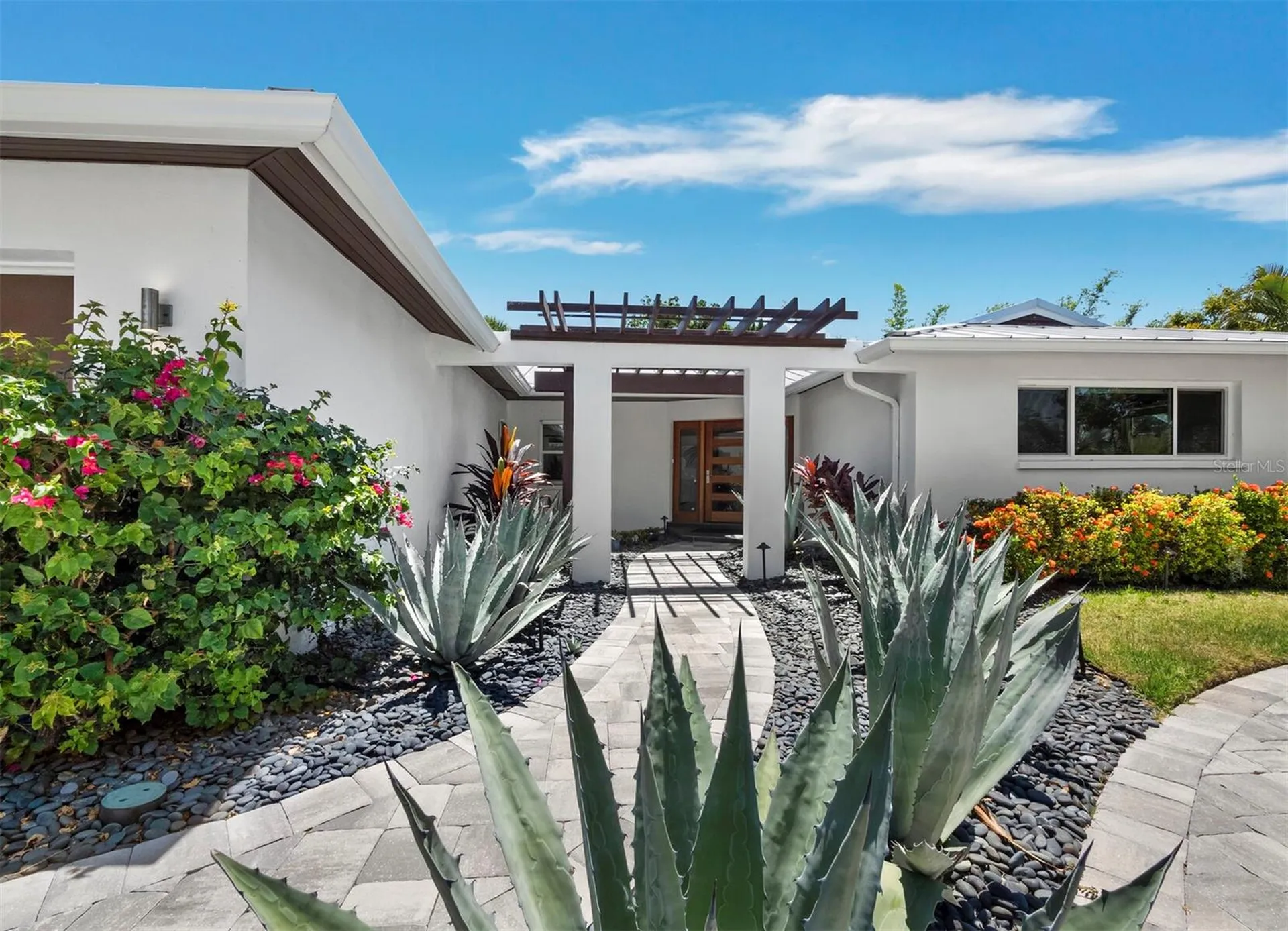 622 Tropical Circle Sarasota FL 34242