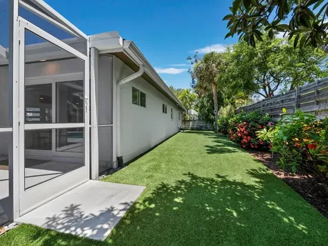 622 Tropical Circle Sarasota FL 34242