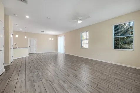 1383 Shinnecock Hills Drive Davenport FL 33896
