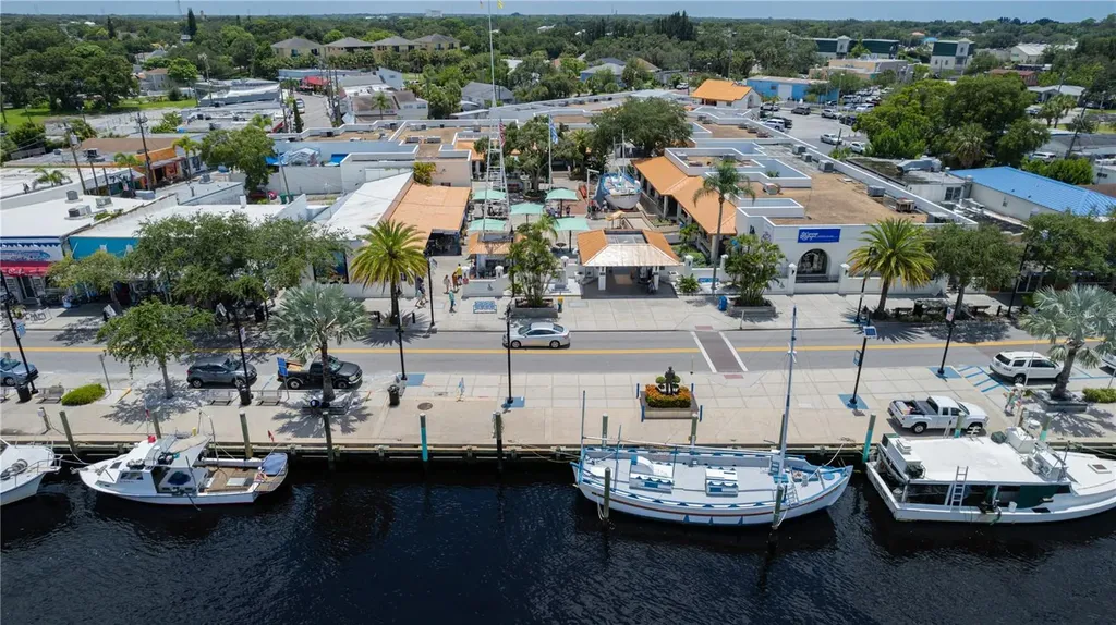 1421 Ridge Terrace Tarpon Springs FL 34689