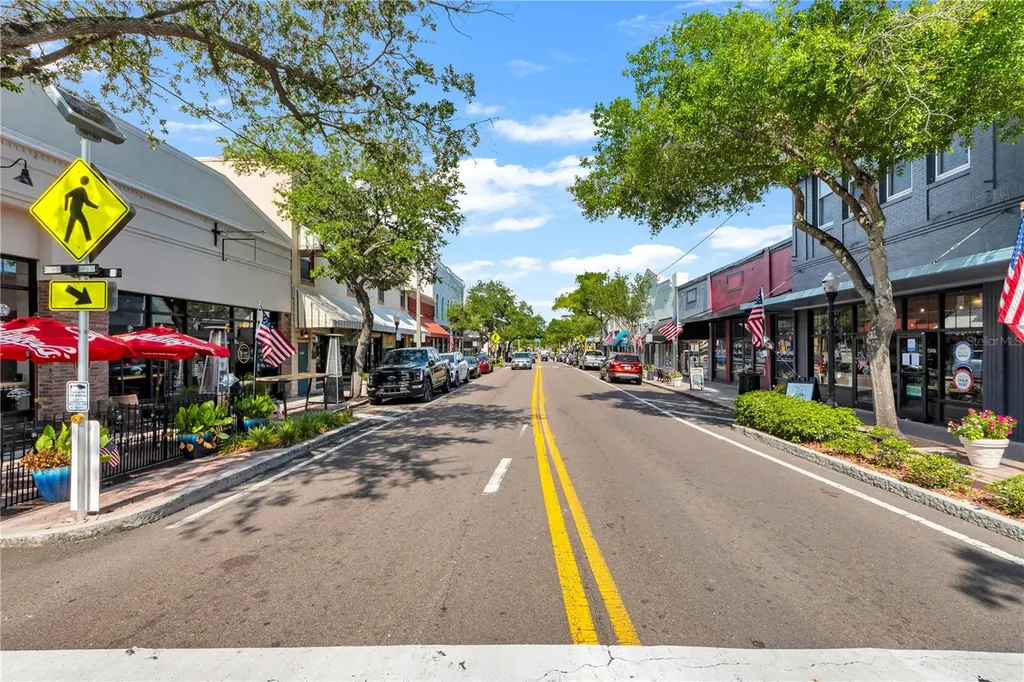 1421 Ridge Terrace Tarpon Springs FL 34689