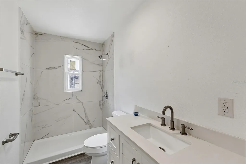 887 Leeward Road Venice FL 34293