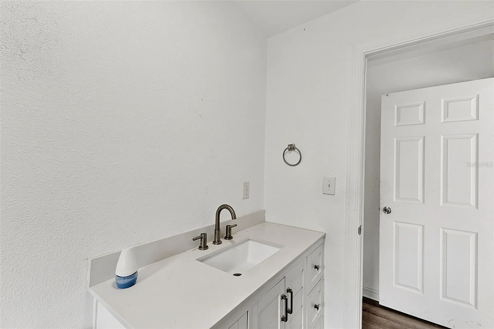 887 Leeward Road Venice FL 34293