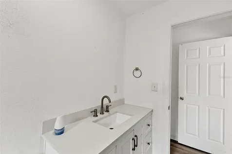 887 Leeward Road Venice FL 34293