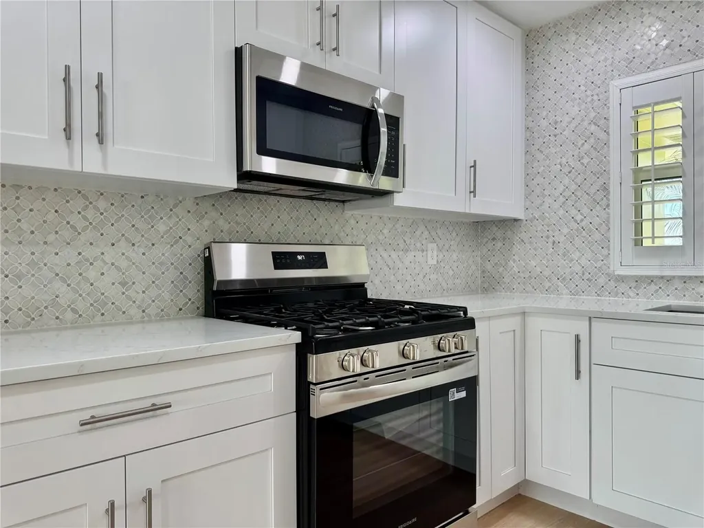 902 Oakwood Drive Largo FL 33770
