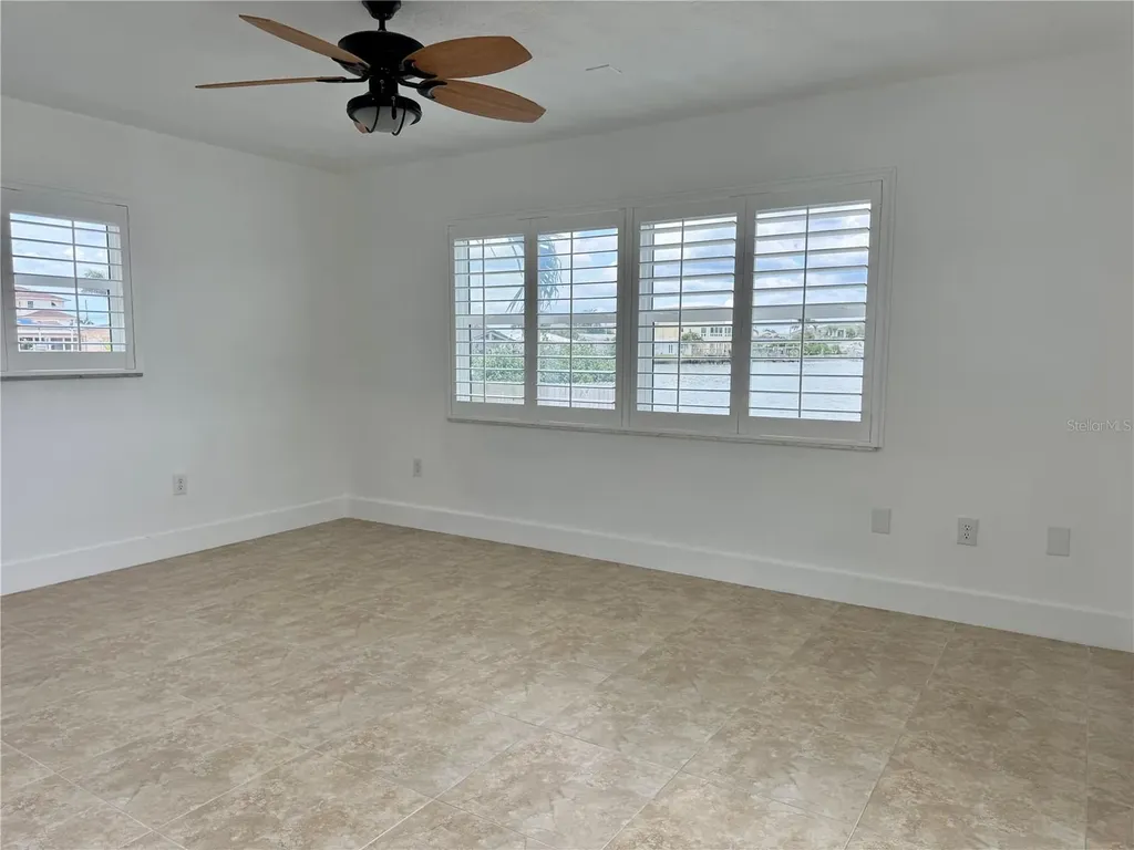 902 Oakwood Drive Largo FL 33770