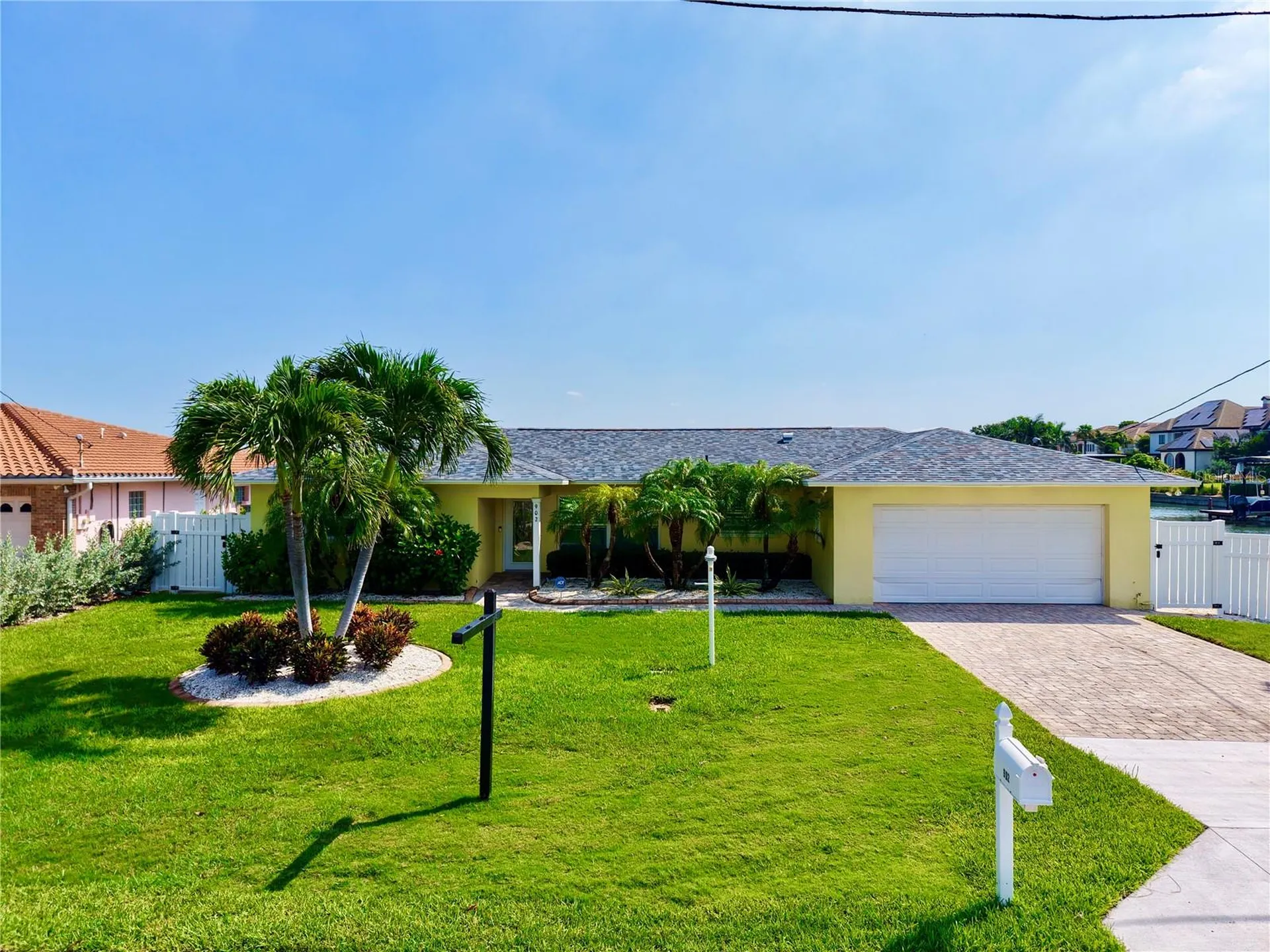 902 Oakwood Drive Largo FL 33770