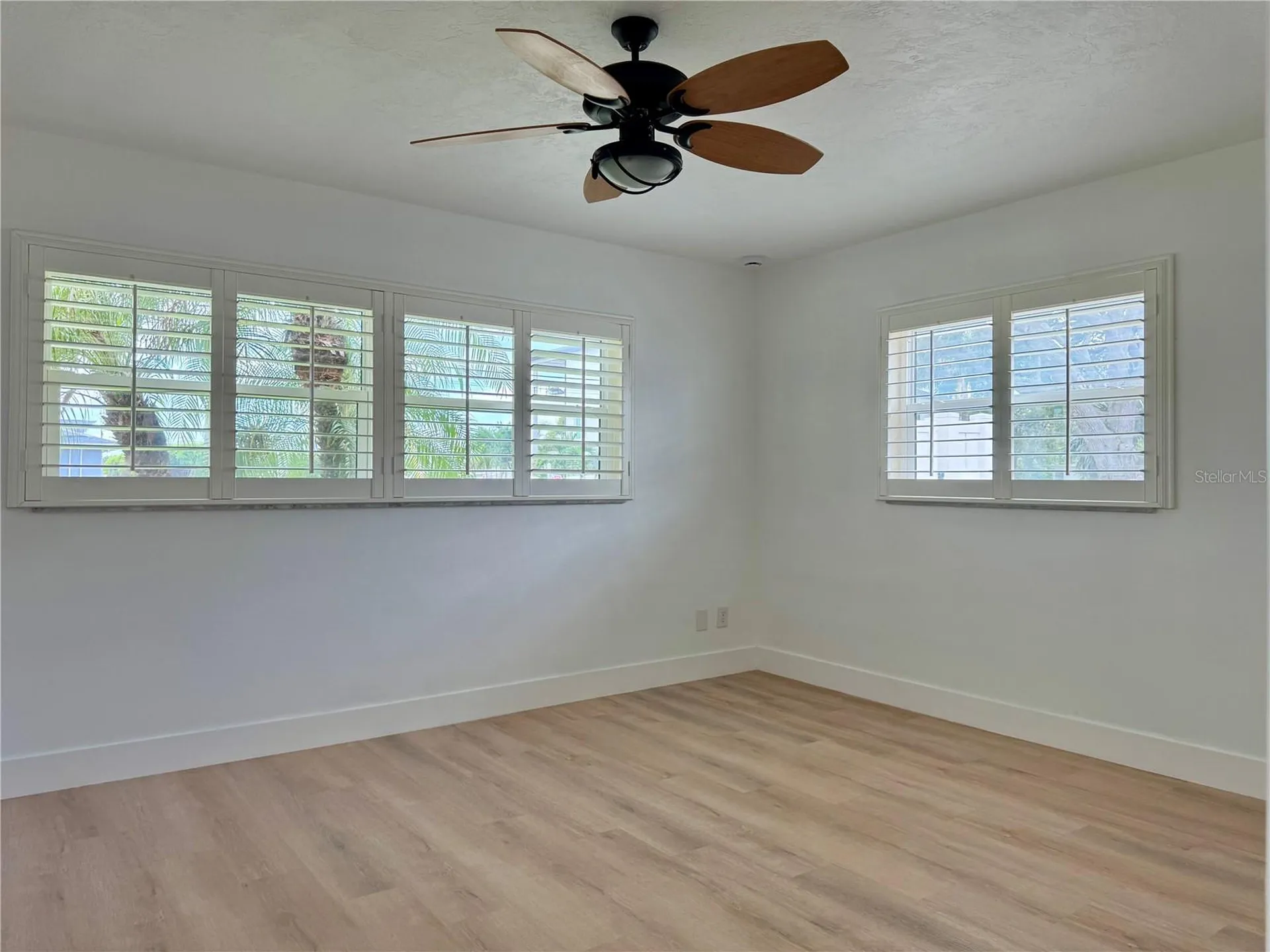 902 Oakwood Drive Largo FL 33770