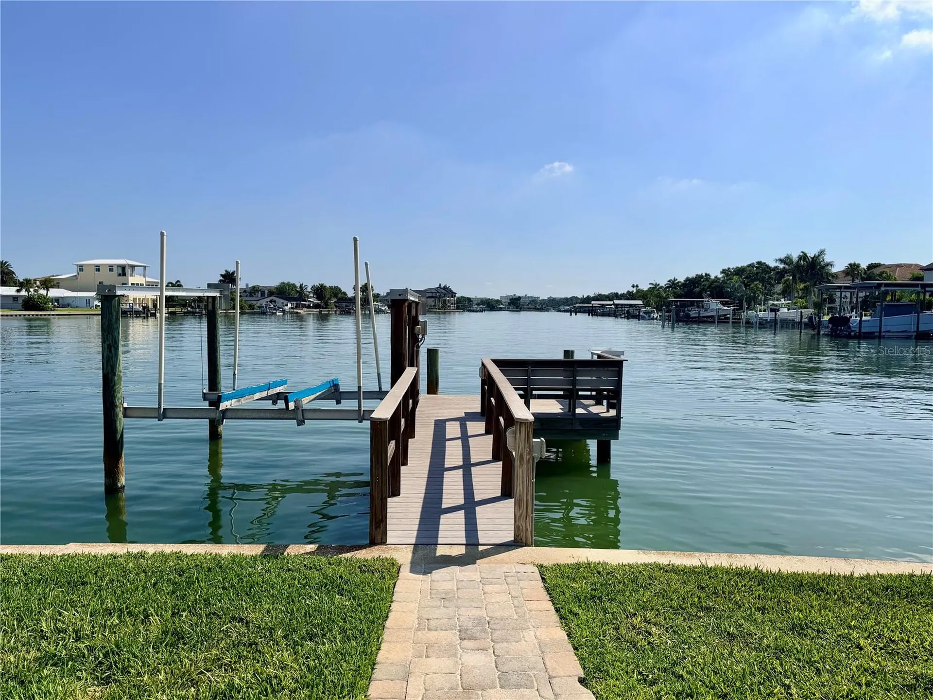 902 Oakwood Drive Largo FL 33770