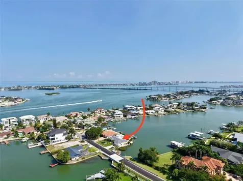 902 Oakwood Drive Largo FL 33770