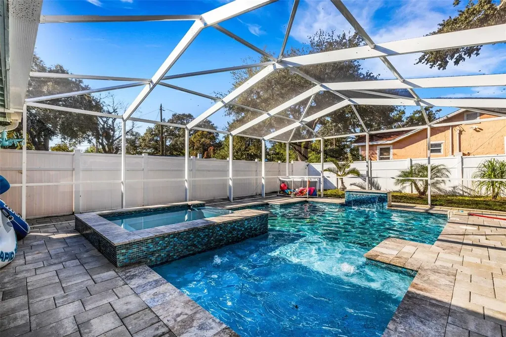 1600 Loretta Avenue NW Largo FL 33770