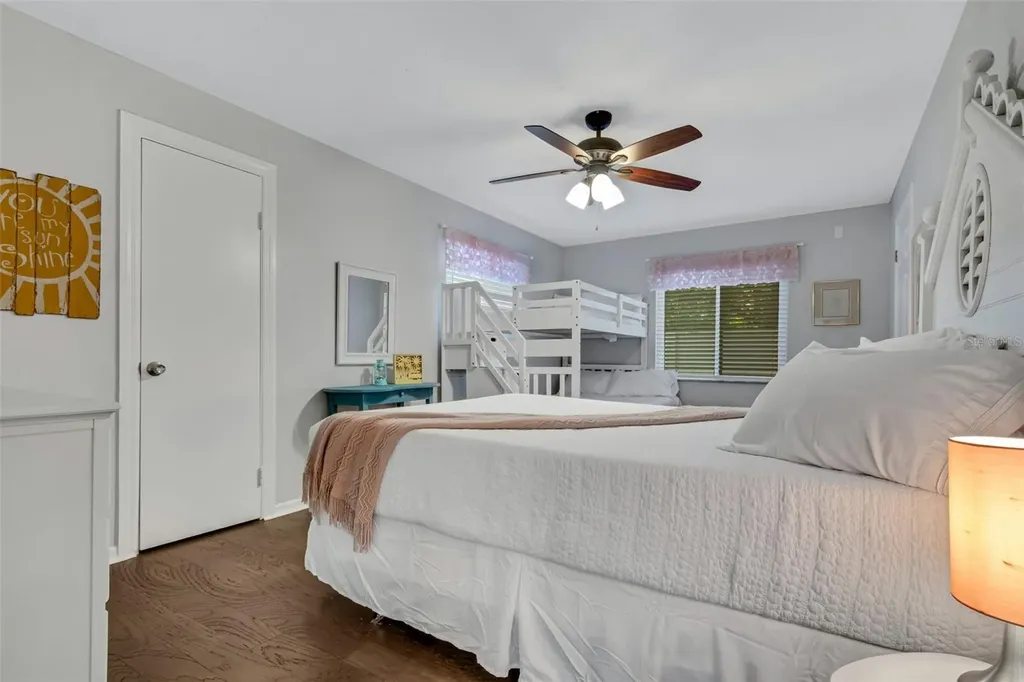 1600 Loretta Avenue NW Largo FL 33770