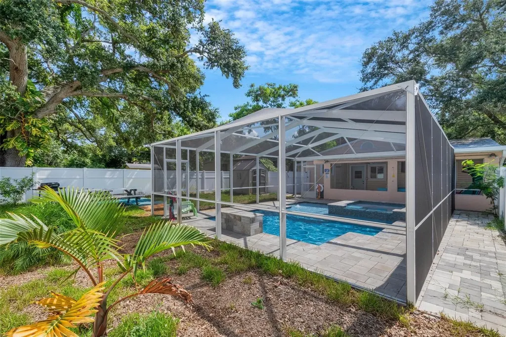 1600 Loretta Avenue NW Largo FL 33770