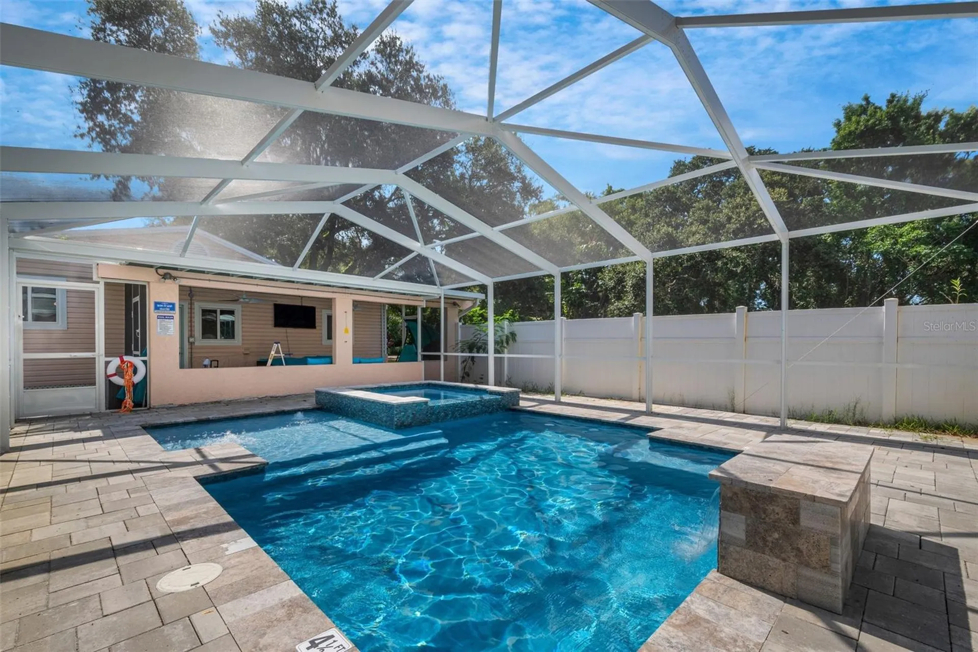 1600 Loretta Avenue NW Largo FL 33770