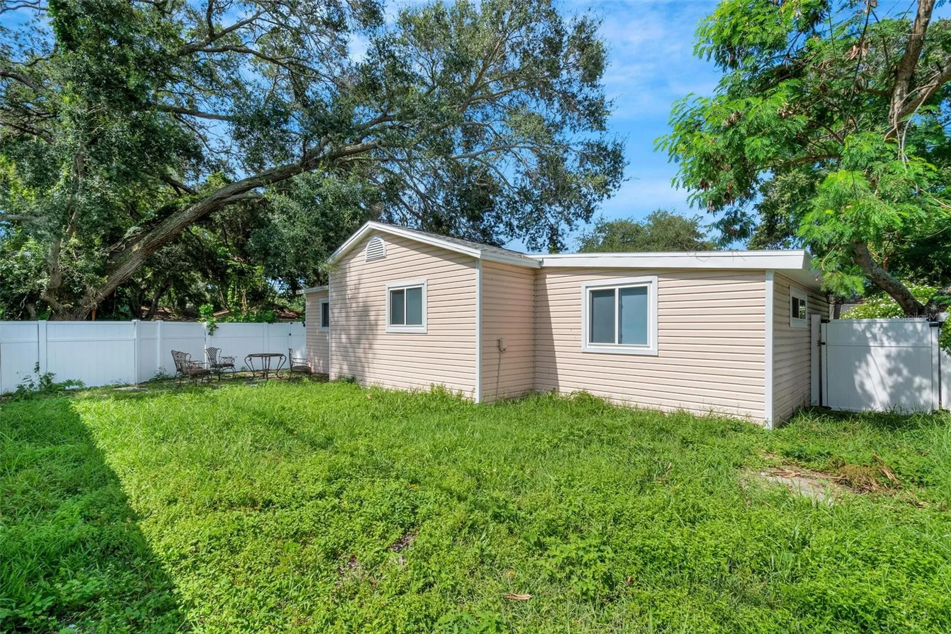 1600 Loretta Avenue NW Largo FL 33770