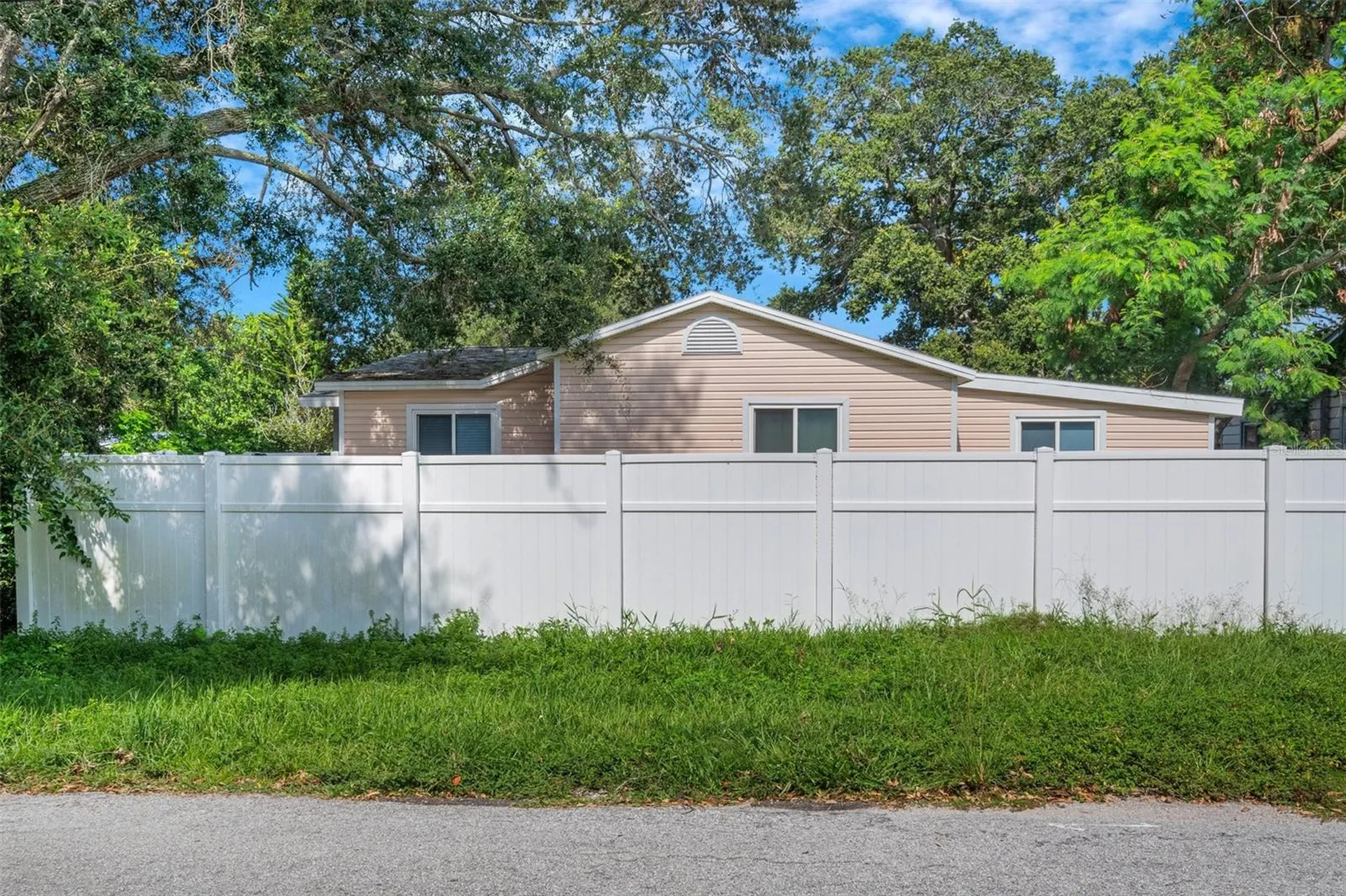 1600 Loretta Avenue NW Largo FL 33770