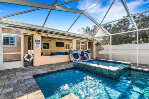 1600 Loretta Avenue NW Largo FL 33770