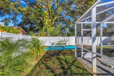 1600 Loretta Avenue NW Largo FL 33770
