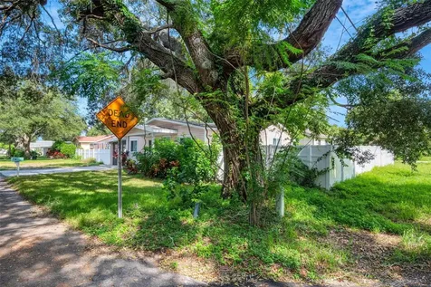 1600 Loretta Avenue NW Largo FL 33770