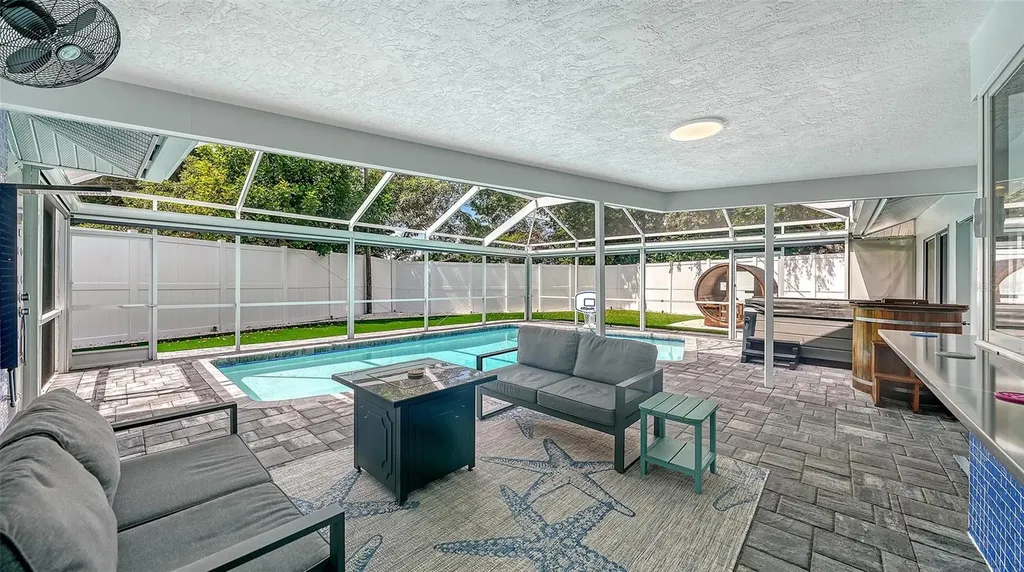 2828 Suncrest Drive Sarasota FL 34239