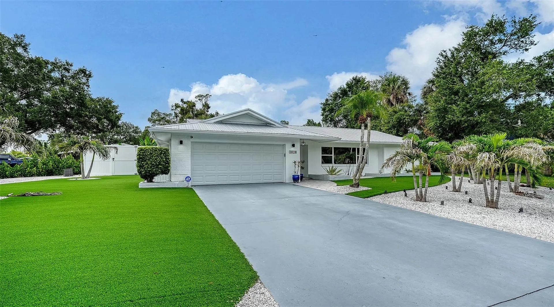 2828 Suncrest Drive Sarasota FL 34239