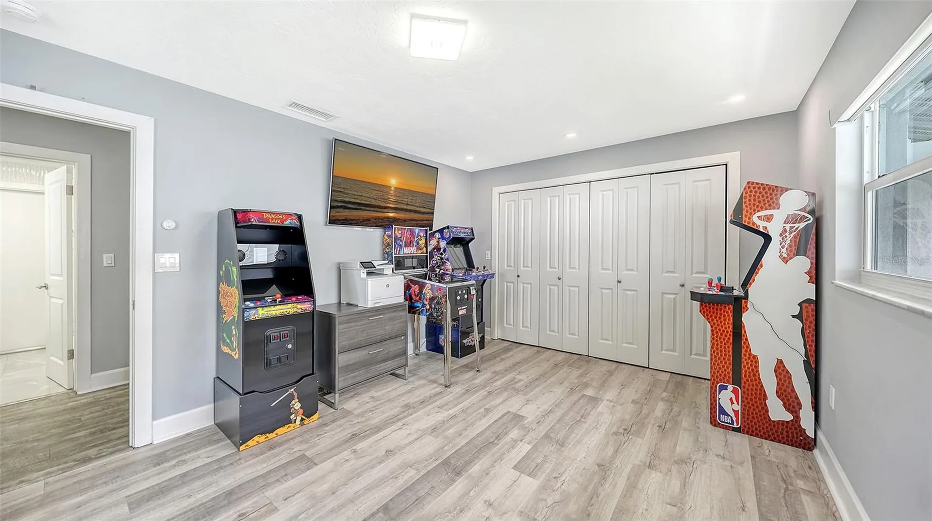2828 Suncrest Drive Sarasota FL 34239