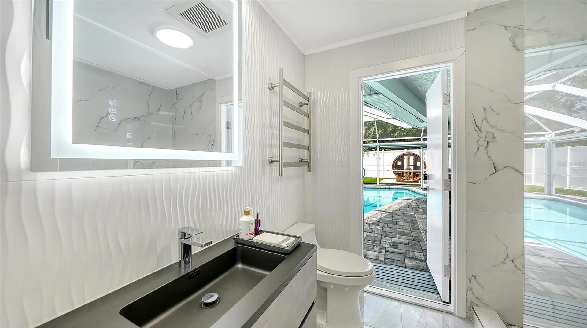 2828 Suncrest Drive Sarasota FL 34239