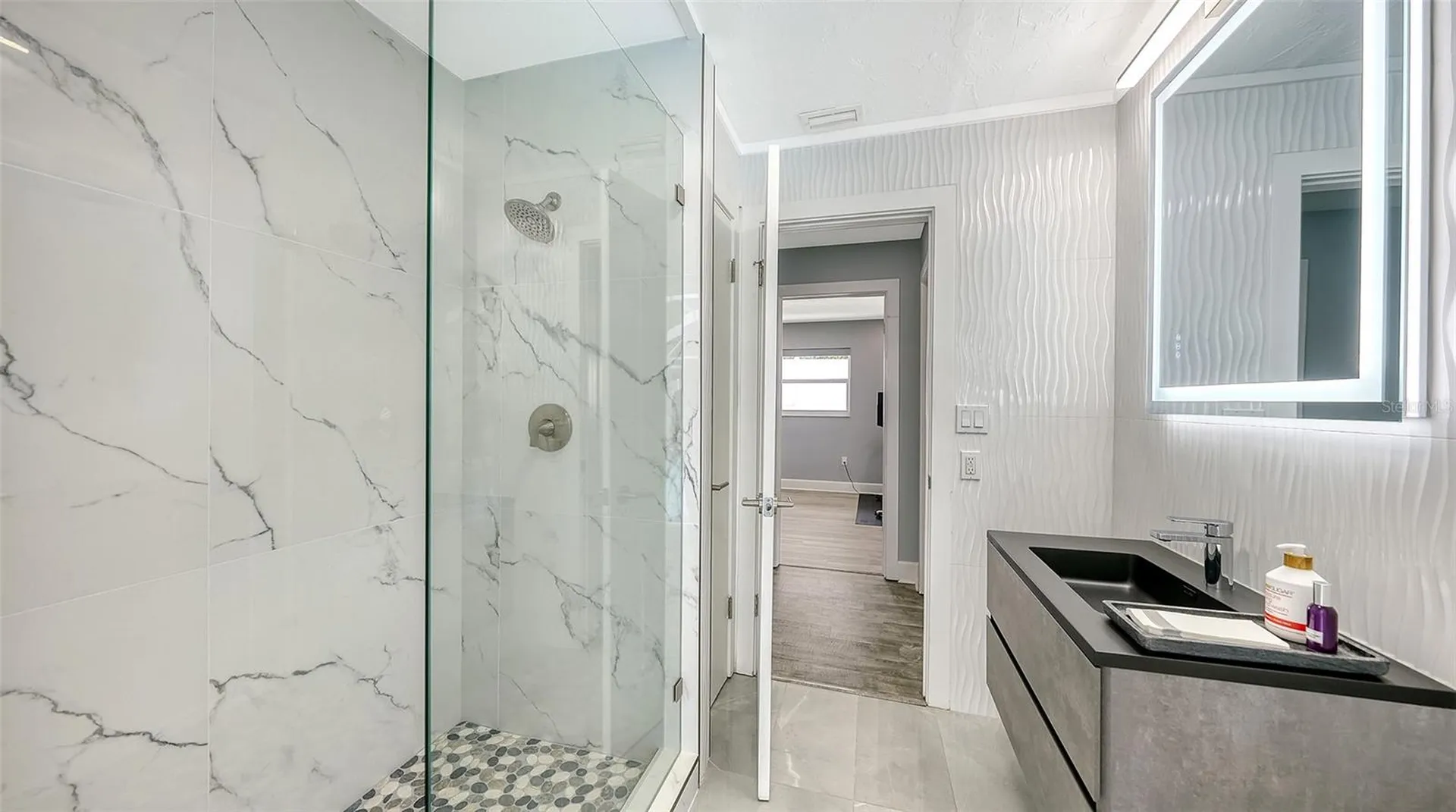 2828 Suncrest Drive Sarasota FL 34239
