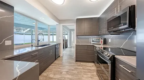 2828 Suncrest Drive Sarasota FL 34239