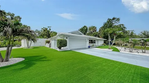 2828 Suncrest Drive Sarasota FL 34239