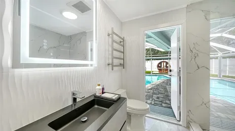 2828 Suncrest Drive Sarasota FL 34239
