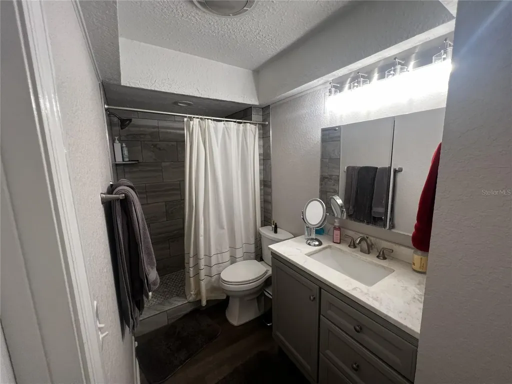 14405 Burgundy Square Tampa FL 33613