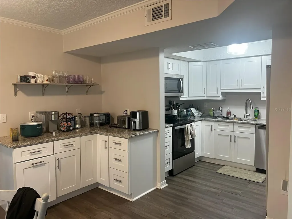 14405 Burgundy Square Tampa FL 33613