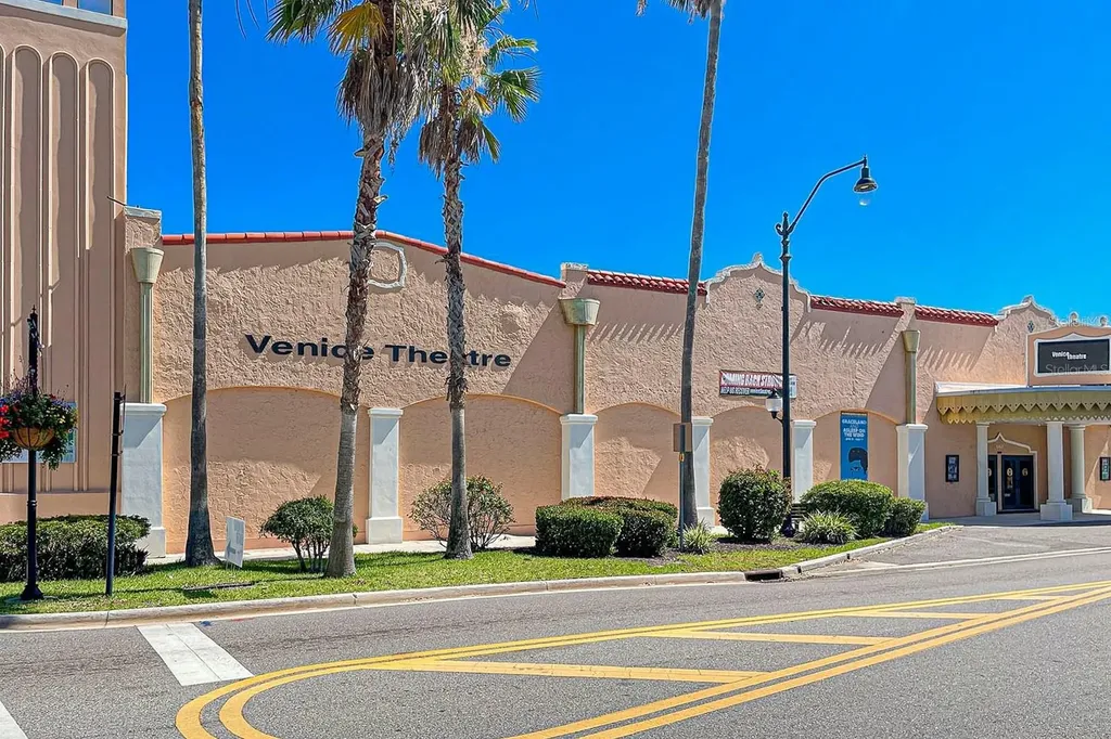 1402 Gondola Park Drive Venice FL 34292