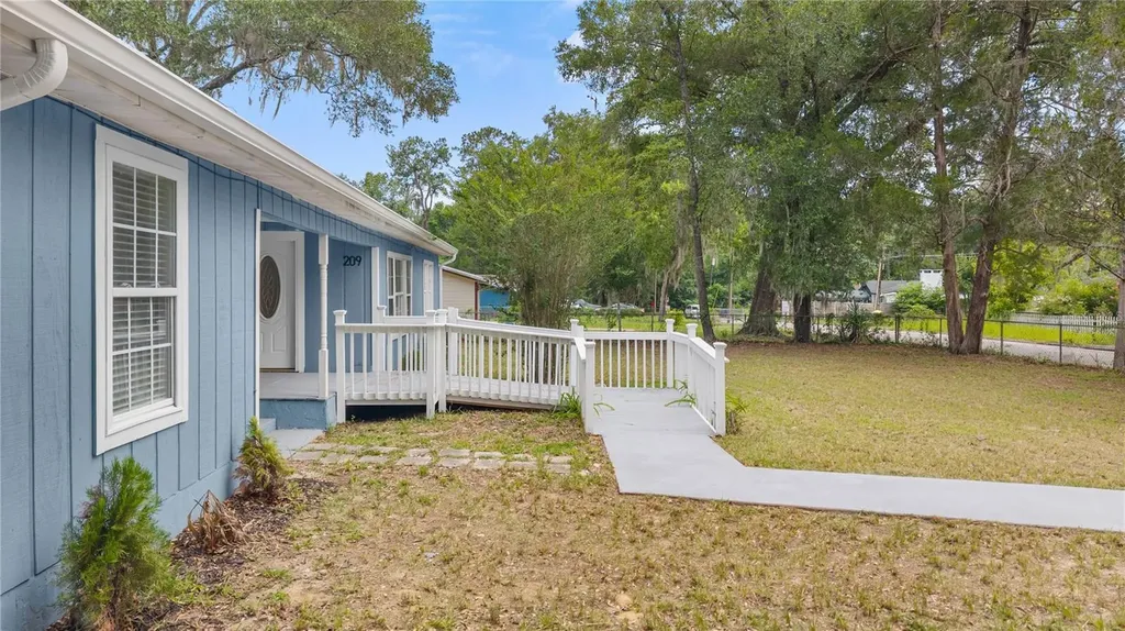 209 SE 47th Street Gainesville FL 32641