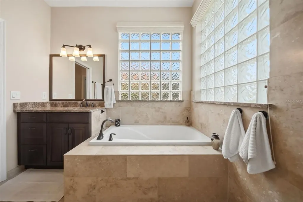 4608 Saddleworth Circle Orlando FL 32826