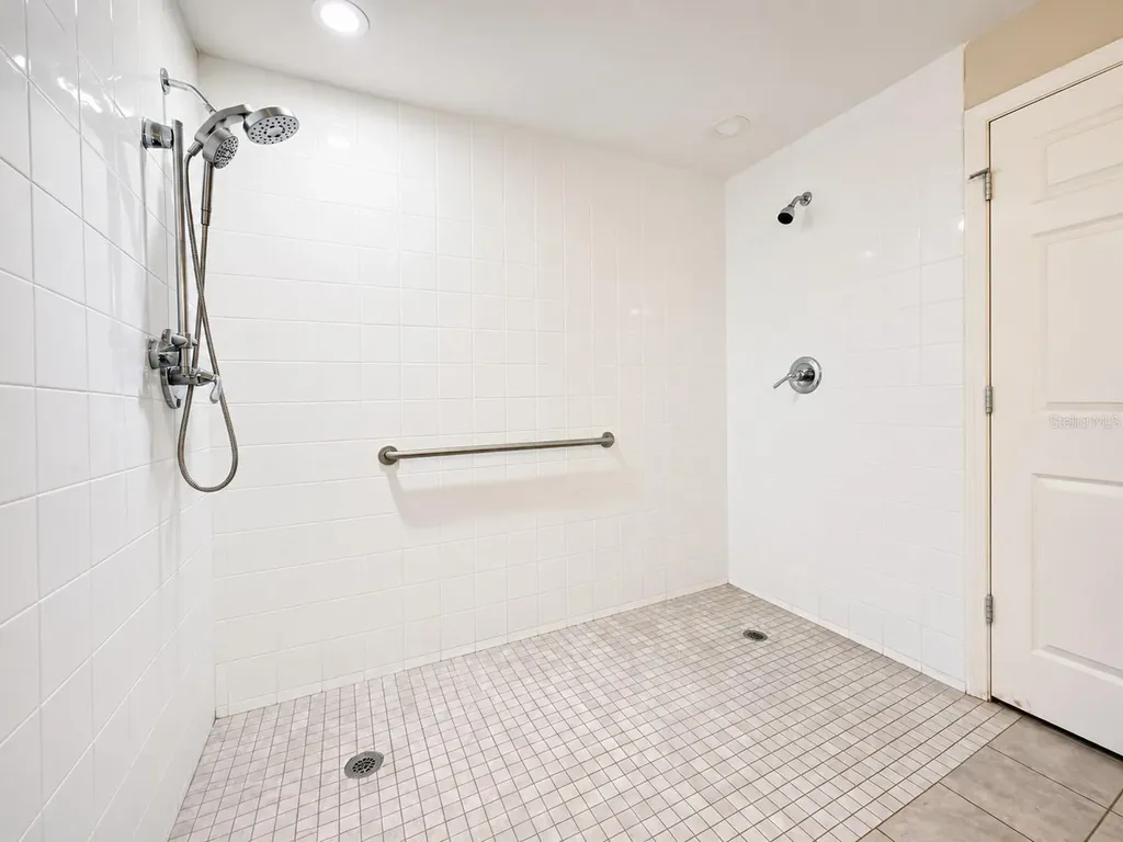 1975 Erving Circle Ocoee FL 34761